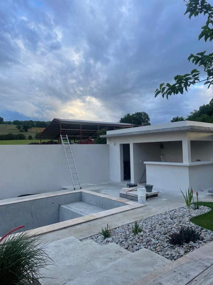 Construction de piscine béton près de Vienne